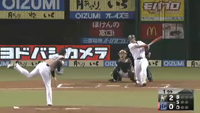 浅村：吉川の初球を振り抜き、反撃ののろしを上げる先頭打者弾!