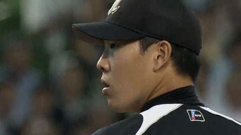 満塁の場面で登板の西野投手が見事なリリーフ!!